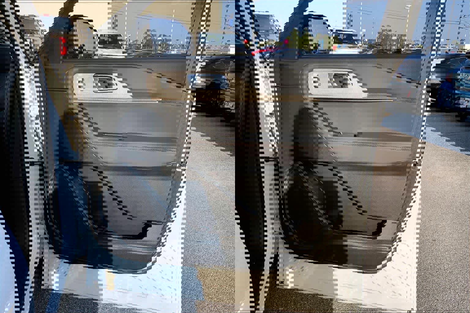 Certified 2025 Ford Explorer Active image 22