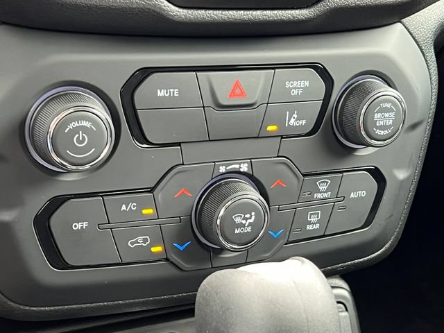 Used 2023 Jeep Renegade Altitude w/ Convenience Group I AWD/4WD image 25