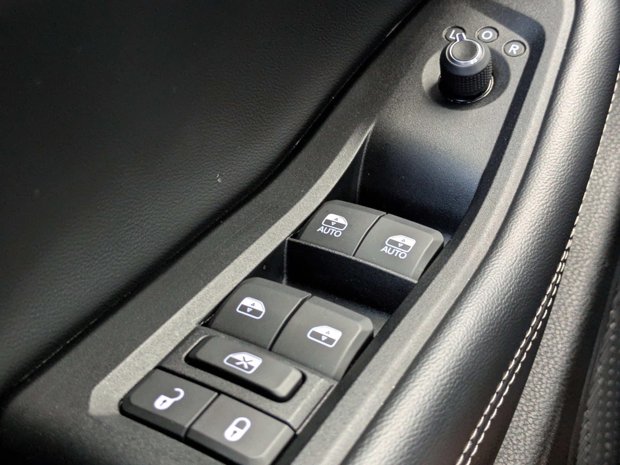 Used 2023 Jeep Grand Cherokee Altitude AWD/4WD image 25