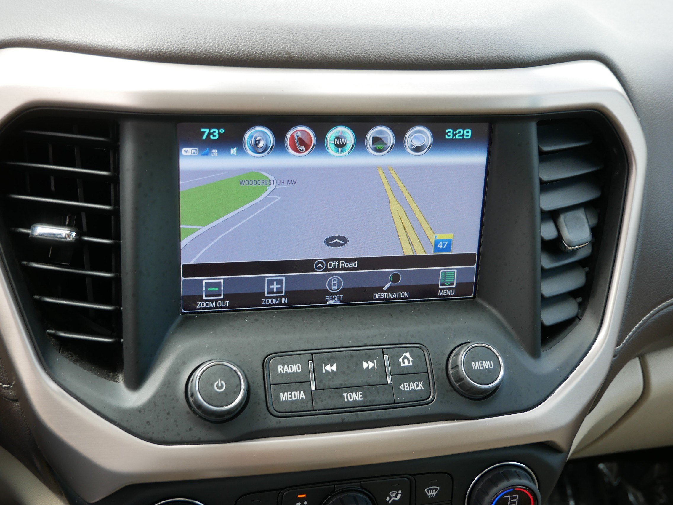 Used 2018 GMC Acadia Denali w/ Technology Package AWD/4WD image 34