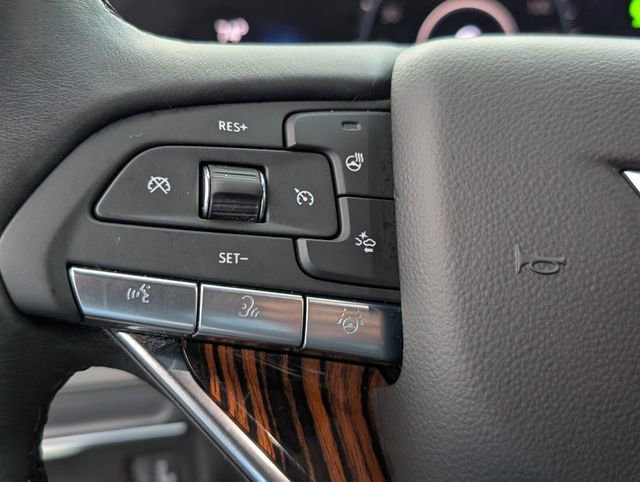 Used 2024 Cadillac Escalade Premium Luxury image 24