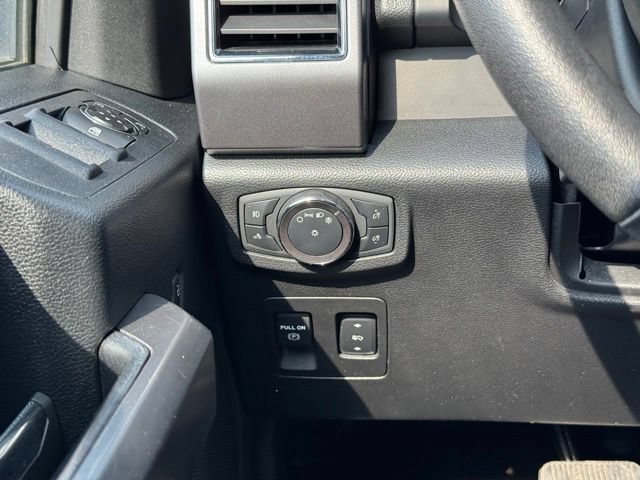 Certified 2019 Ford F150 XLT w/ Equipment Group 302A Luxury AWD/4WD image 34