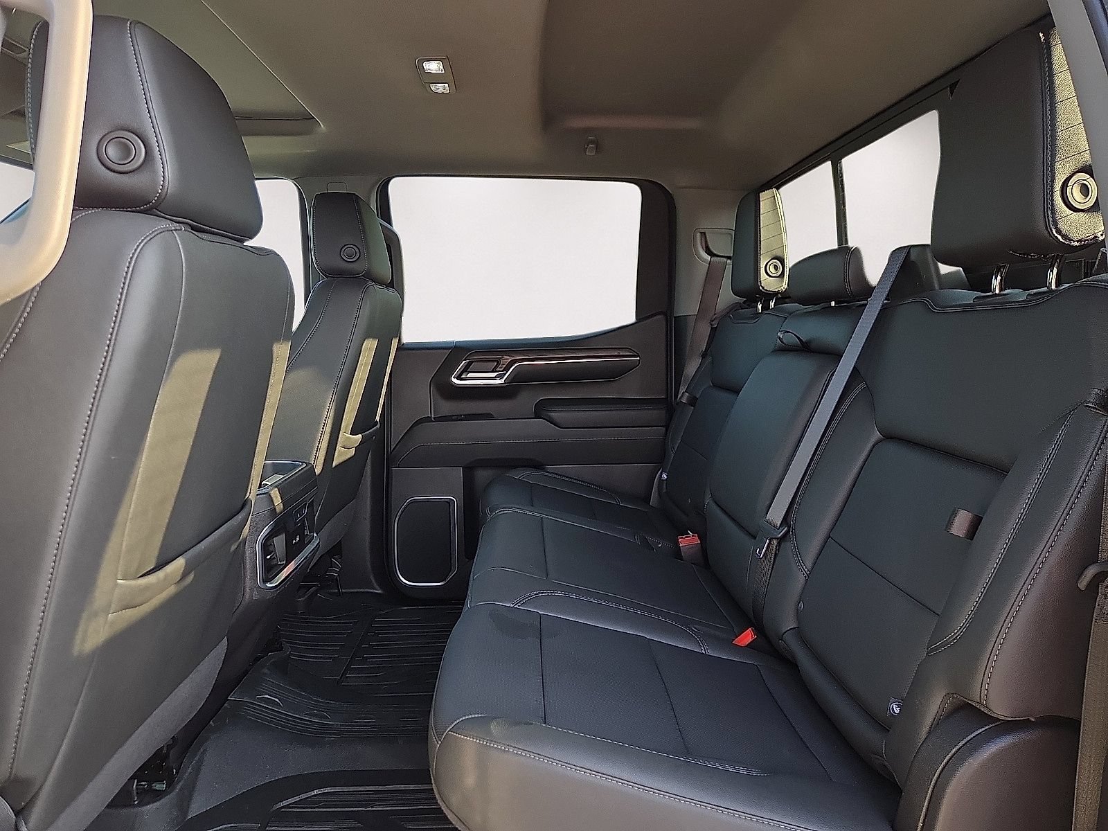 Used 2024 GMC Sierra 1500 SLT w/ SLT Premium Package AWD/4WD image 10