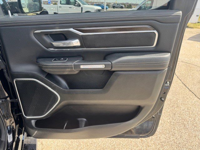 Used 2022 RAM 1500 Laramie AWD/4WD image 32