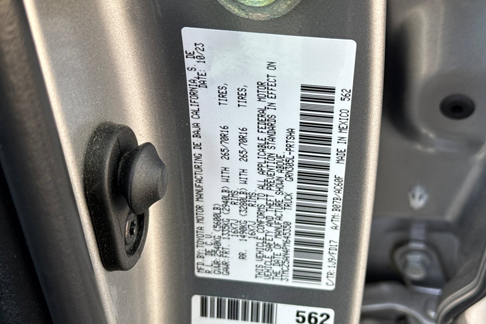 Used 2023 Toyota Tacoma TRD Off-Road w/ Technology Package AWD/4WD image 28