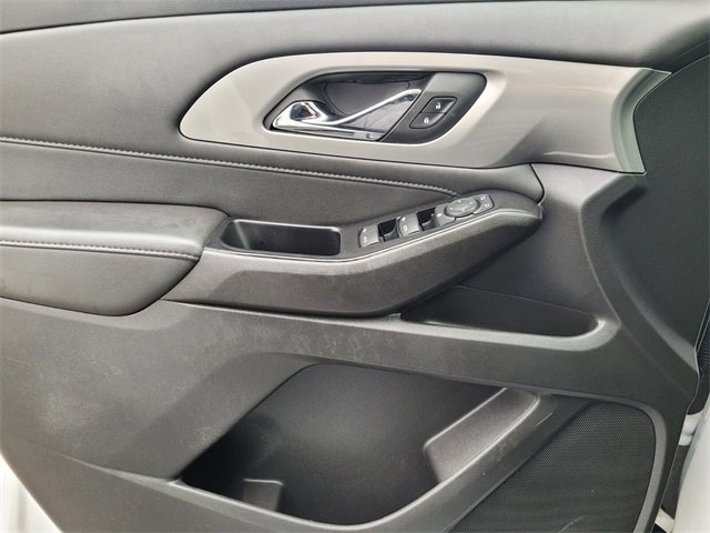 Used 2023 Chevrolet Traverse LT image 25