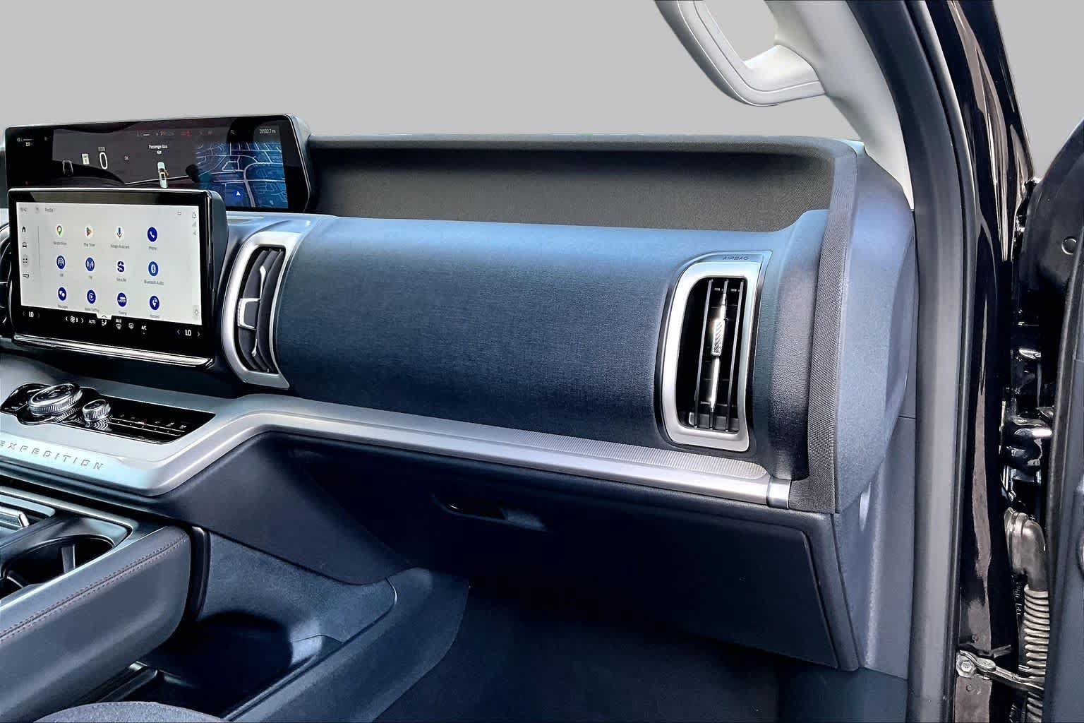 Certified 2025 Ford Expedition Active RWD image 19