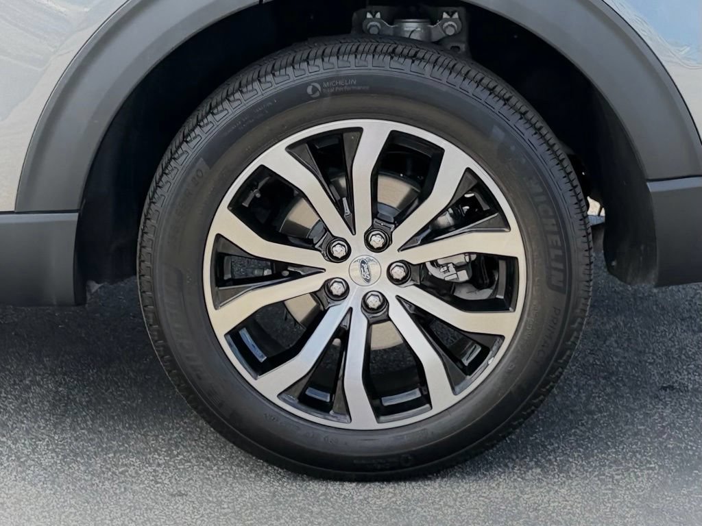 Certified 2025 Ford Explorer ST-Line AWD/4WD image 12