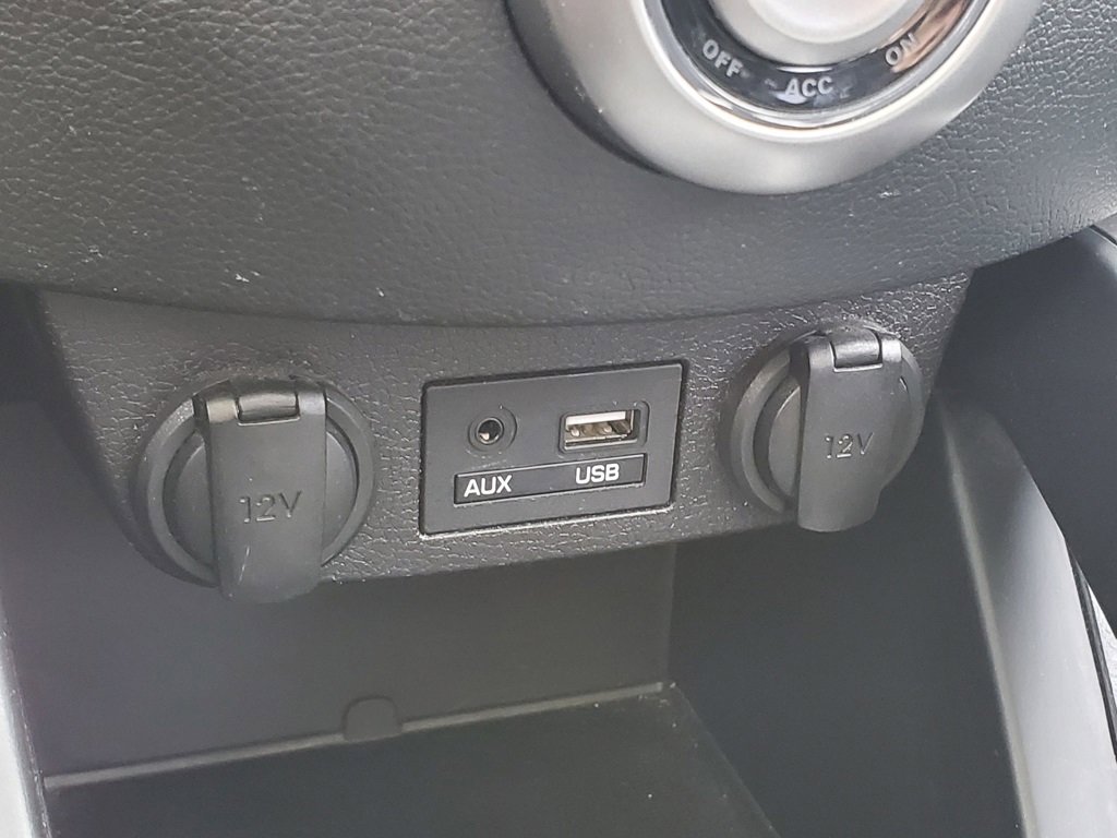 Used 2017 Hyundai Veloster Value Edition image 24