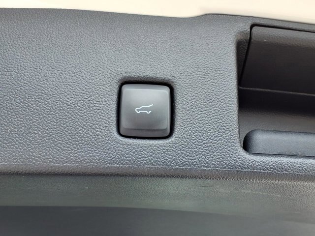 Certified 2023 Ford Escape Platinum w/ Premium Technology Package AWD/4WD image 18