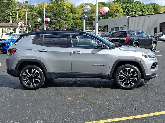 Used 2023 Jeep Compass Limited AWD/4WD image 7