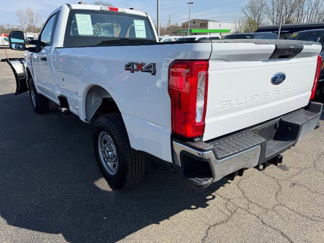 Certified 2025 Ford F250 XL w/ XL Chrome Package AWD/4WD image 3
