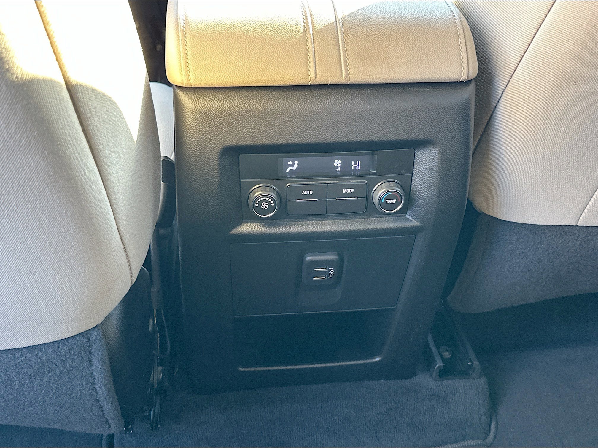 Used 2023 Chevrolet Traverse LS w/ Midnight/Sport Edition image 22