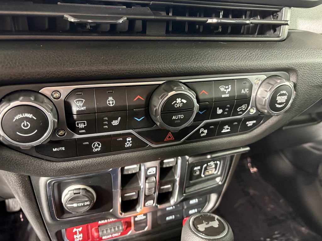 Used 2024 Jeep Wrangler Unlimited Sport AWD/4WD image 18