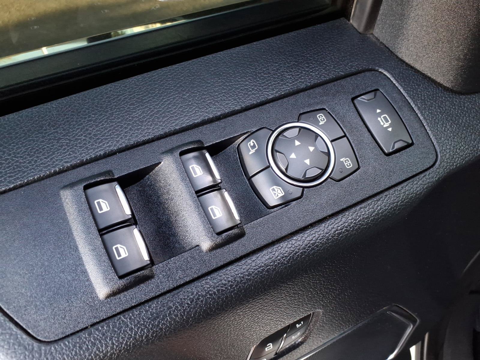 Certified 2020 Ford F350 Platinum AWD/4WD image 18