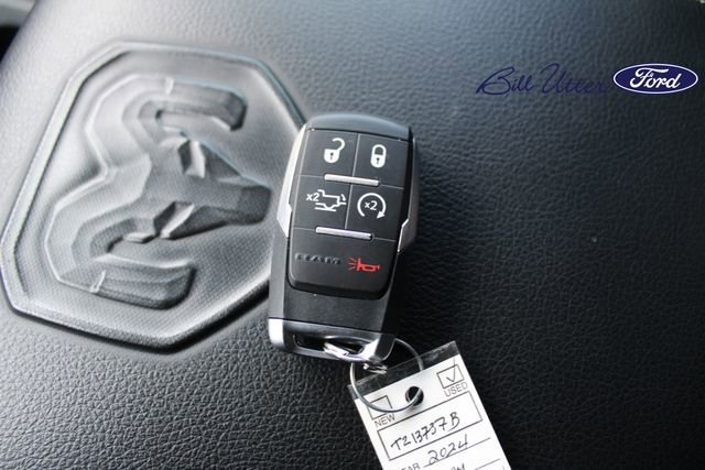 Used 2024 RAM 3500 Laramie w/ Night Edition image 29