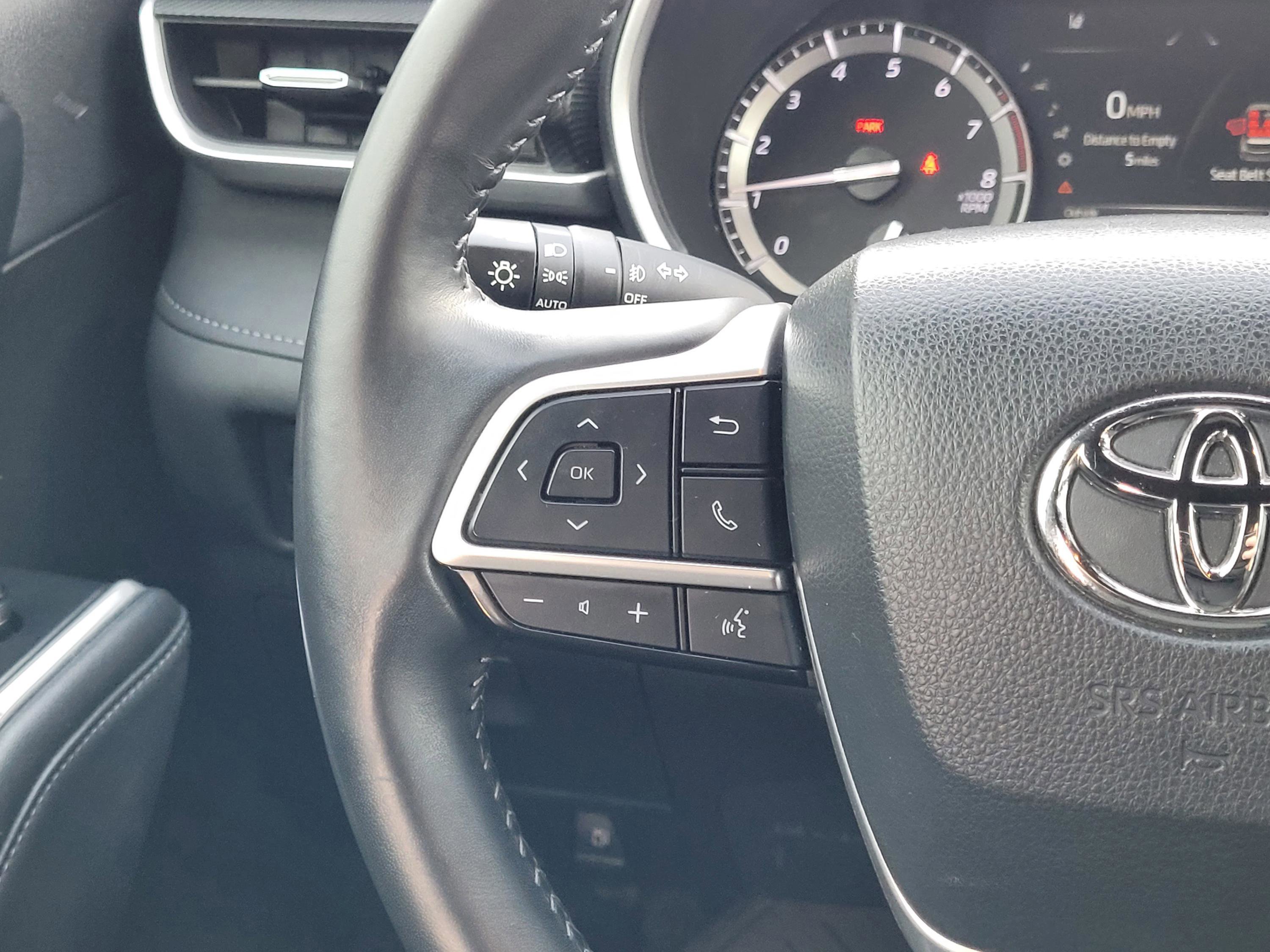 Used 2022 Toyota Highlander XSE image 13