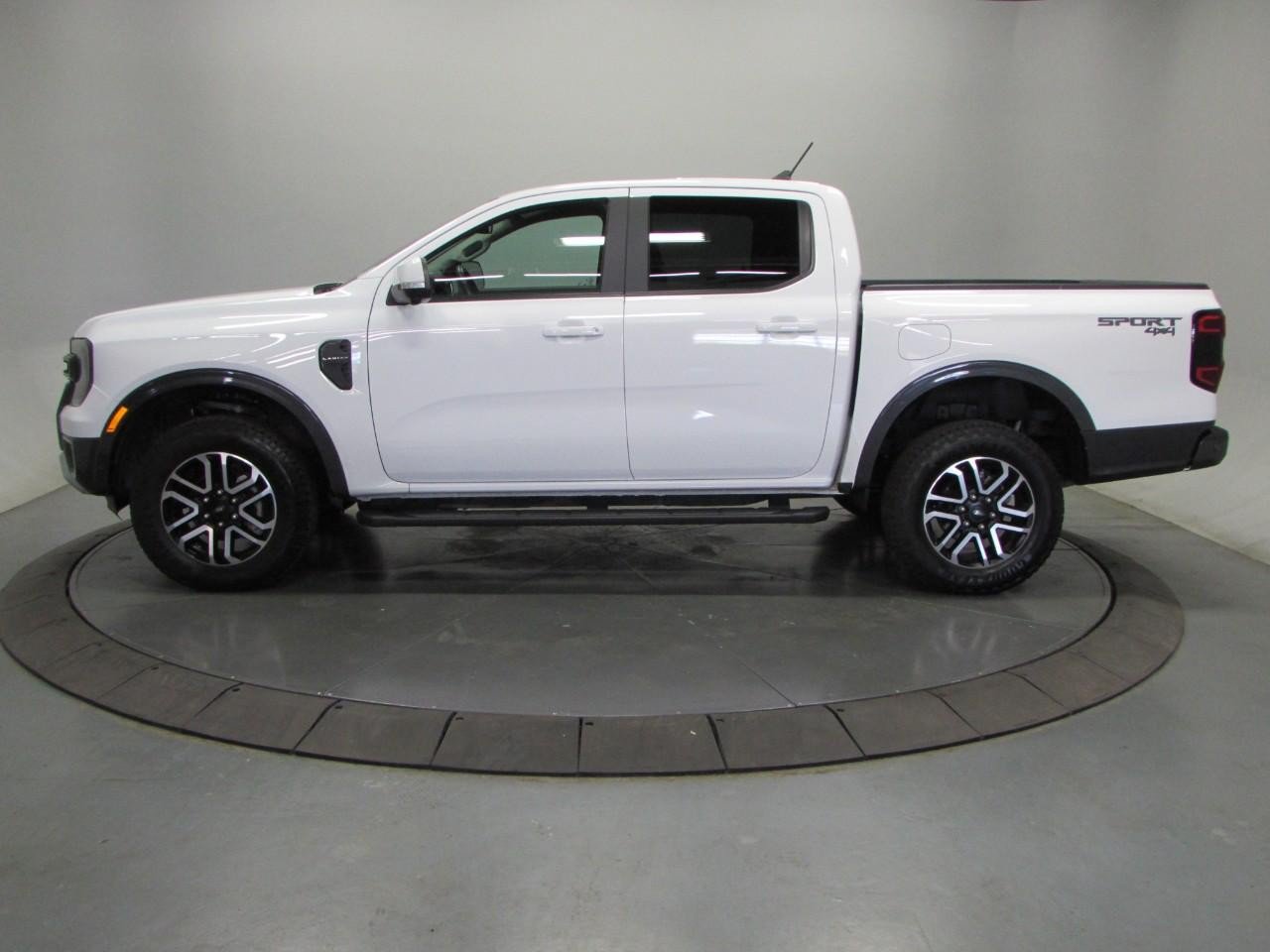 Certified 2024 Ford Ranger Lariat AWD/4WD image 4