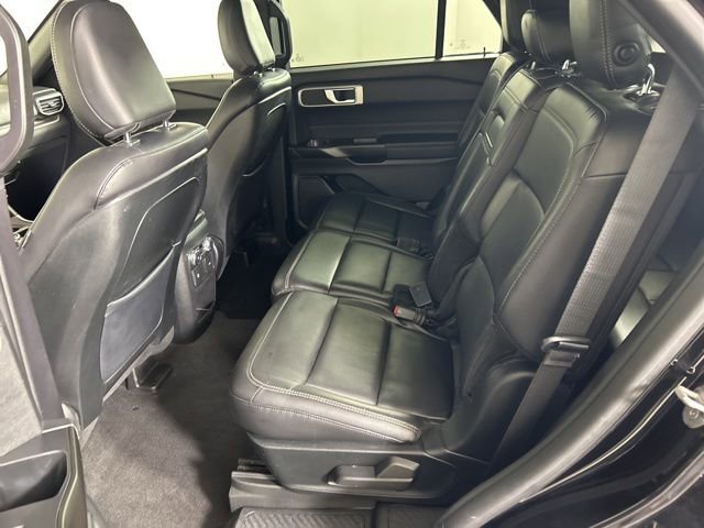 Certified 2020 Ford Explorer XLT w/ Equipment Group 202A AWD/4WD image 20