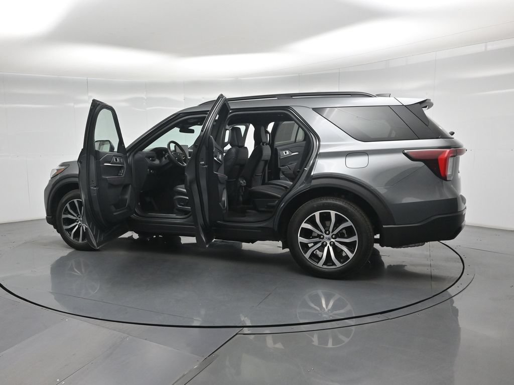Certified 2026 Ford Explorer ST-Line AWD/4WD image 34