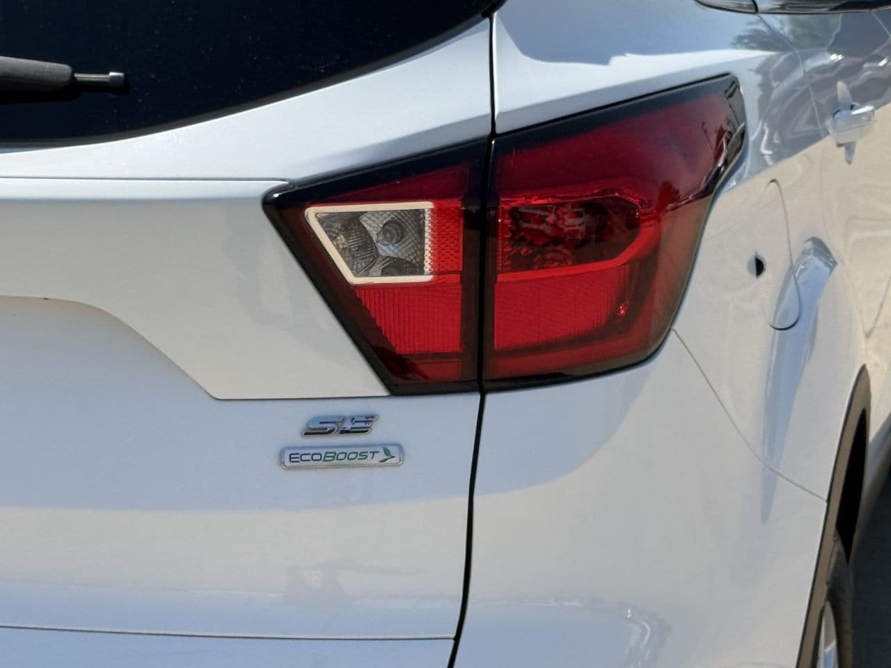 Certified 2019 Ford Escape SE FWD image 7