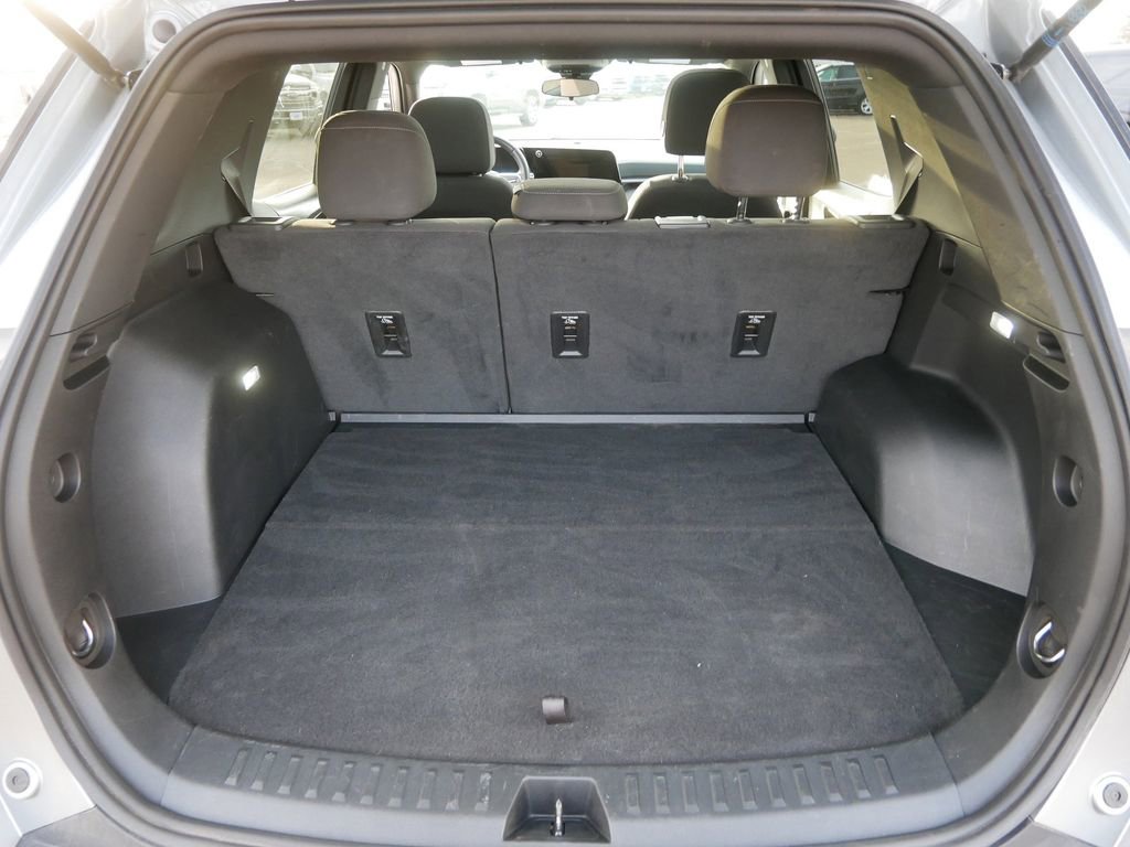 Used 2025 Chevrolet Equinox LT image 8