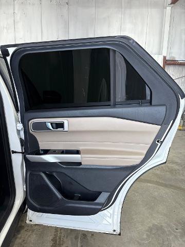 Certified 2021 Ford Explorer XLT w/ Equipment Group 202A AWD/4WD image 17