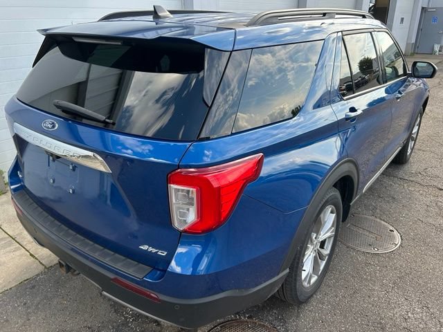 Certified 2023 Ford Explorer XLT w/ Equipment Group 202A AWD/4WD image 5