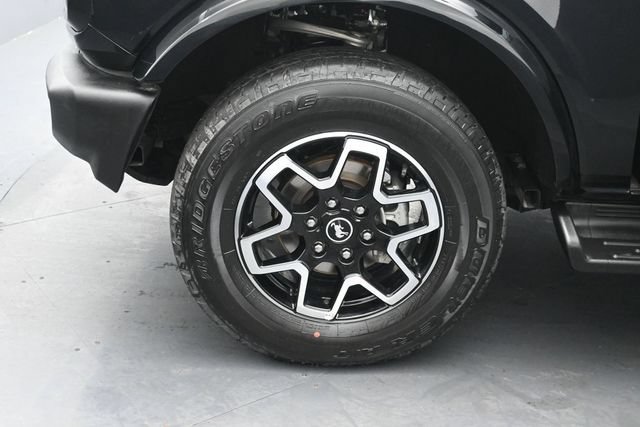 Certified 2025 Ford Bronco Outer Banks AWD/4WD image 35