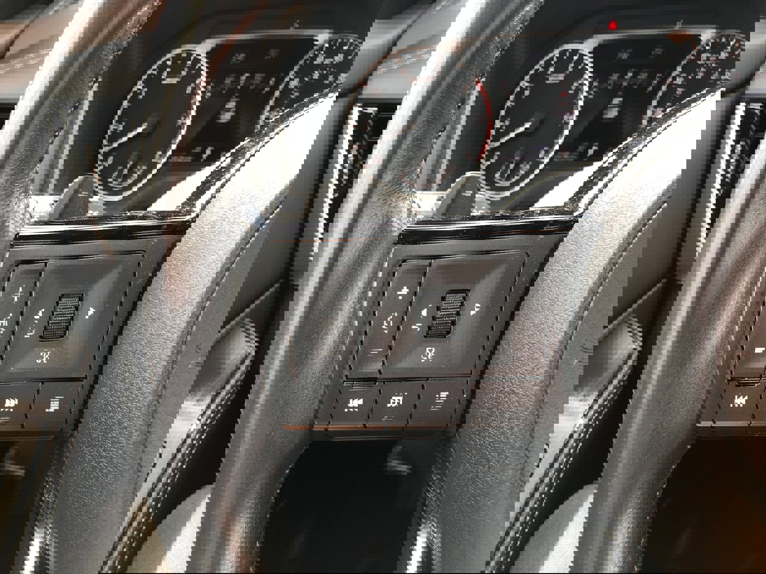 Used 2022 Nissan Rogue SL w/ SL Premium Package image 15