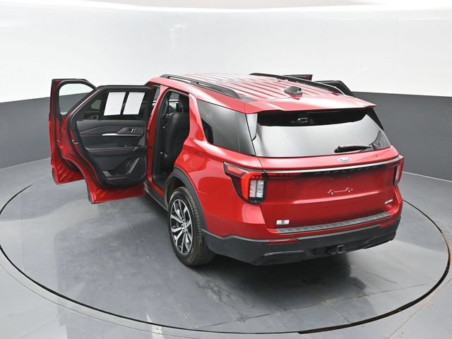 Certified 2025 Ford Explorer ST-Line AWD/4WD image 24
