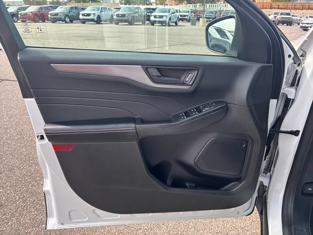 Certified 2024 Ford Escape Active FWD image 17