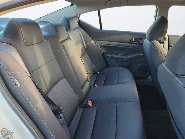 Used 2025 Nissan Altima 2.5 SV FWD image 23