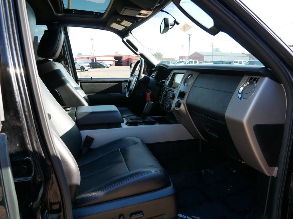 Certified 2017 Ford Expedition EL XLT w/ Equipment Group 202A AWD/4WD image 8