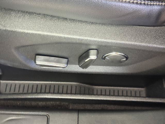 Certified 2018 Ford Edge SEL w/ Equipment Group 201A FWD image 17