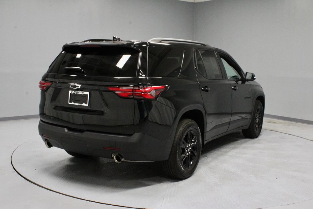 Used 2023 Chevrolet Traverse LT w/ Midnight/Sport Edition AWD/4WD image 11