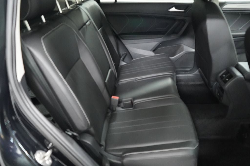 Used 2024 Volkswagen Tiguan SE AWD/4WD image 23