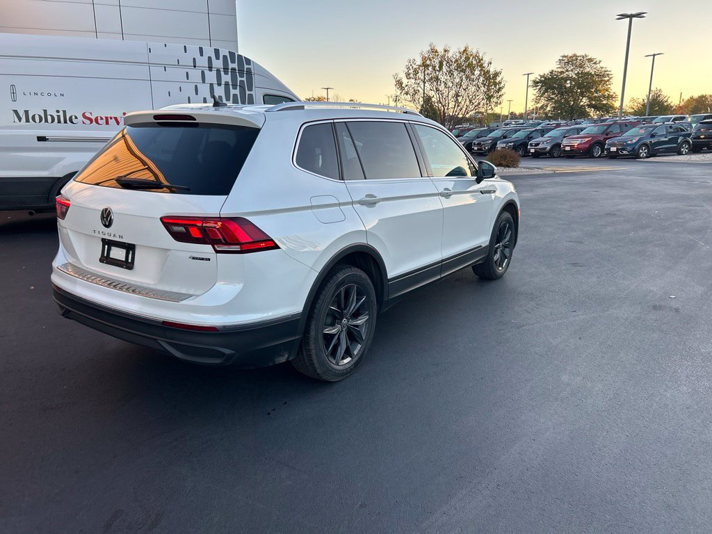 Used 2023 Volkswagen Tiguan SE AWD/4WD image 6