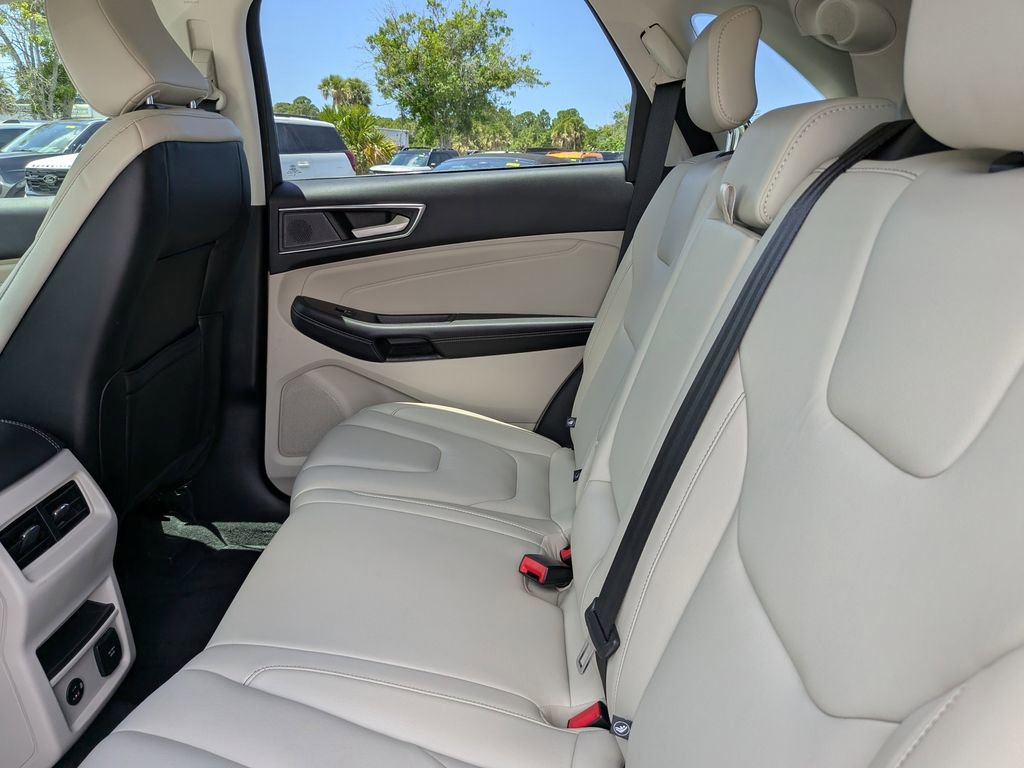 Certified 2021 Ford Edge Titanium FWD image 21