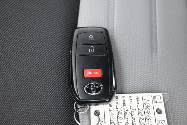 Used 2025 Toyota Tacoma TRD Sport AWD/4WD image 23
