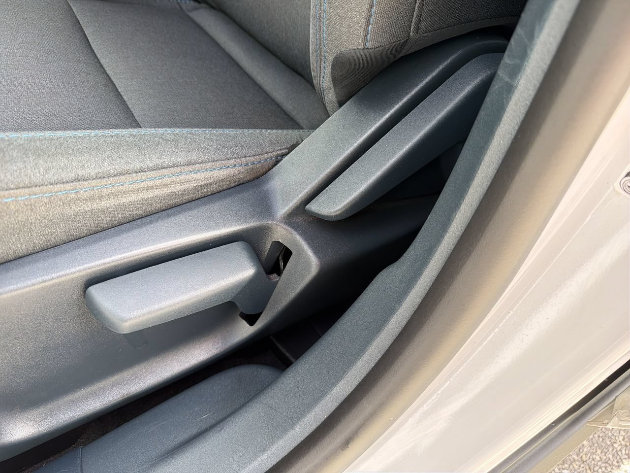 Certified 2025 Ford Maverick XLT FWD image 19