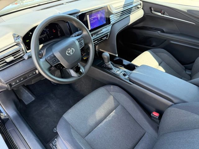 Used 2025 Toyota Camry LE image 11