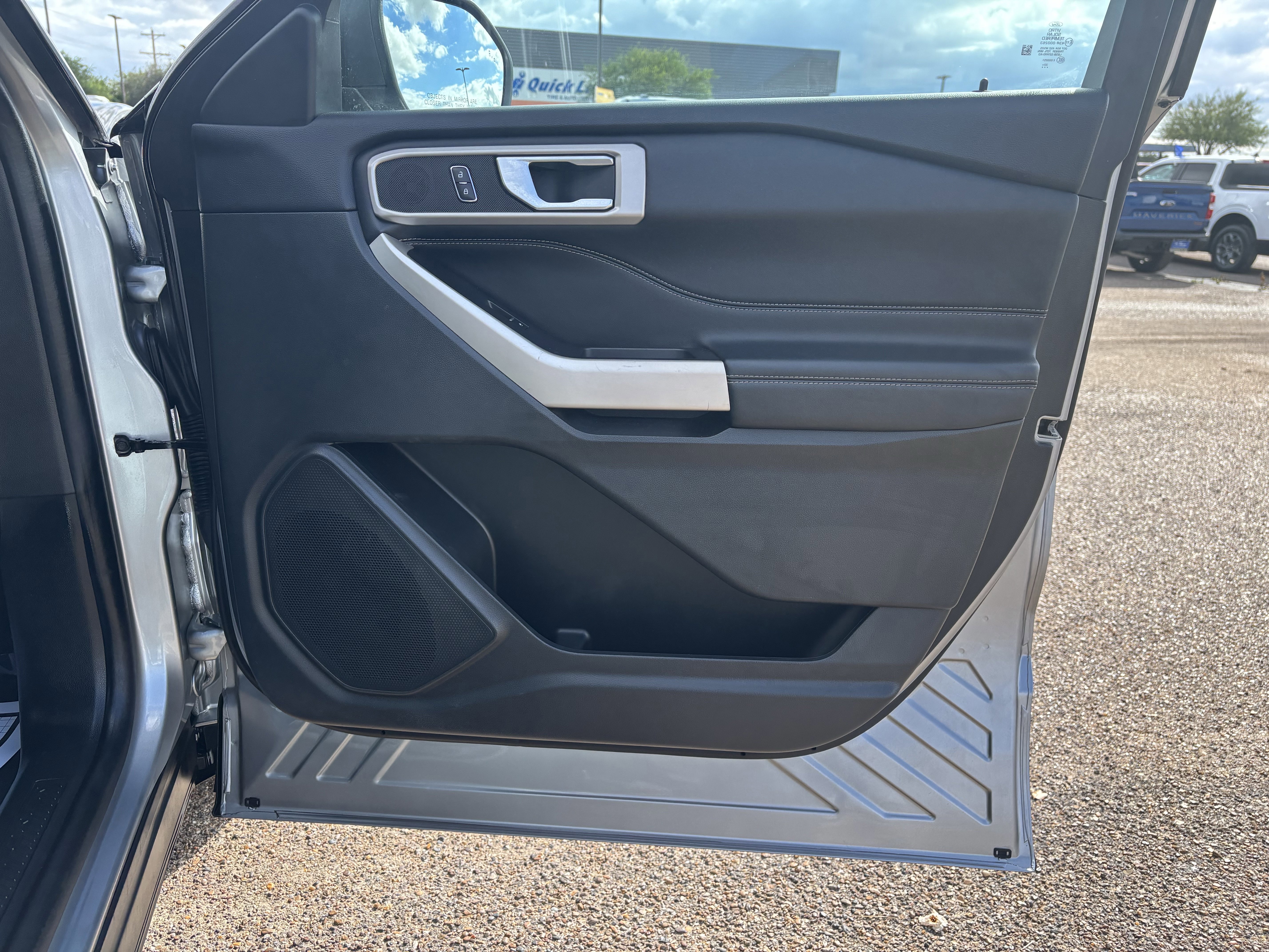 Certified 2023 Ford Explorer XLT image 25