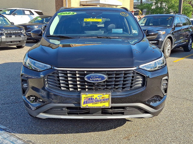 Certified 2023 Ford Escape SE w/ PHEV Premium Package FWD image 3