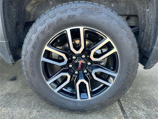 Used 2025 GMC Sierra 1500 AT4 w/ AT4 Premium Package image 10