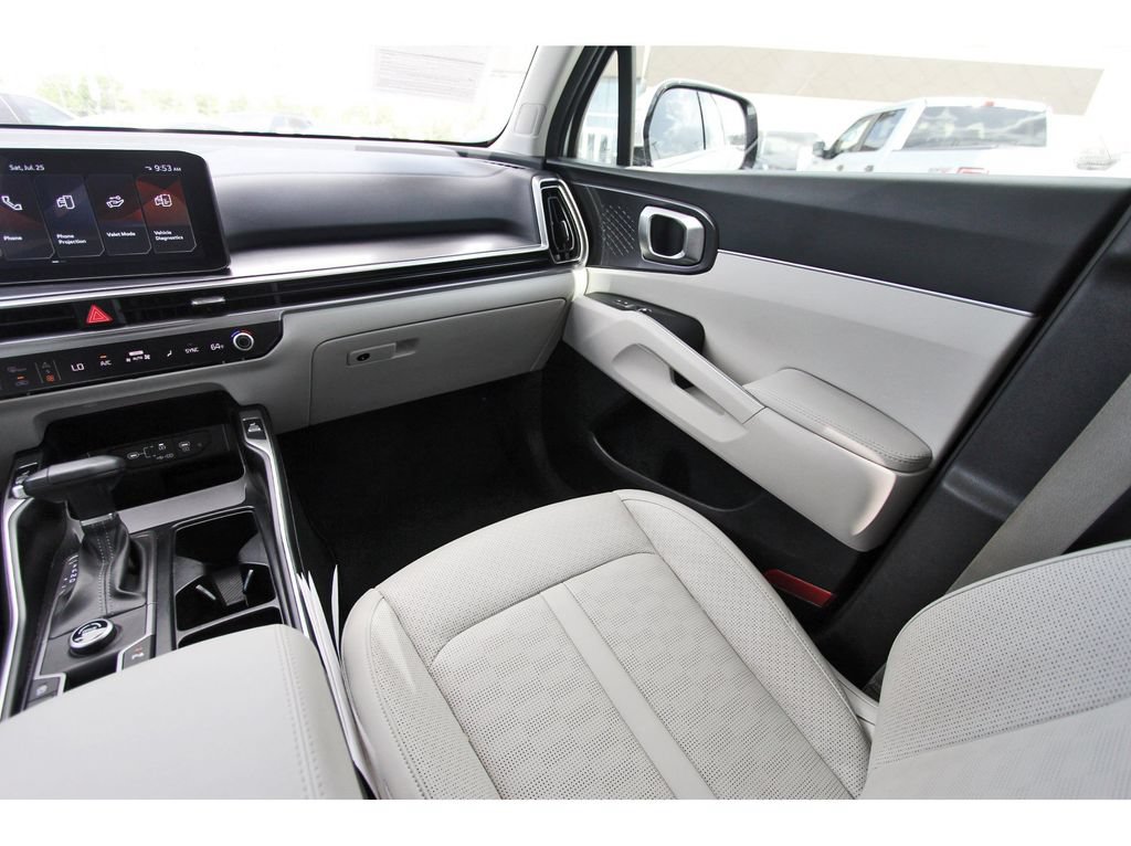 Used 2026 Kia Sorento S FWD image 12