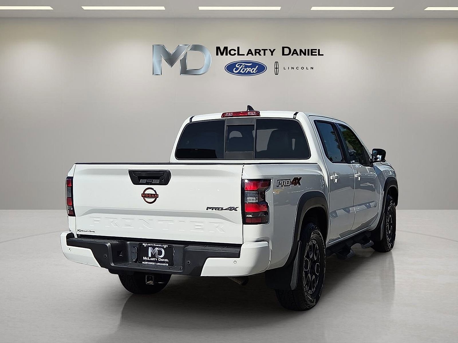Used 2022 Nissan Frontier PRO-4X w/ Pro-4X Premium Package AWD/4WD image 5