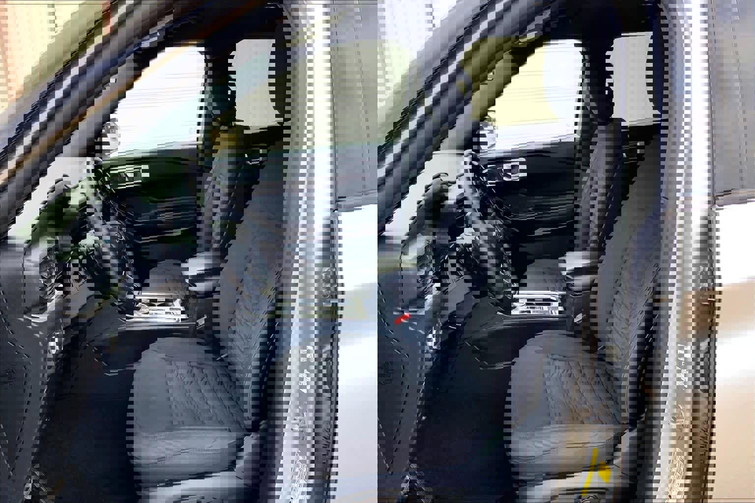 Certified 2020 Ford Explorer XLT image 10