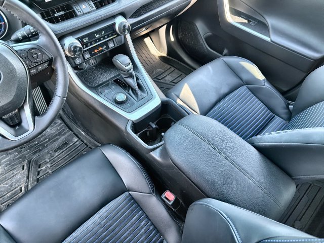 Used 2024 Toyota RAV4 XSE AWD/4WD image 21