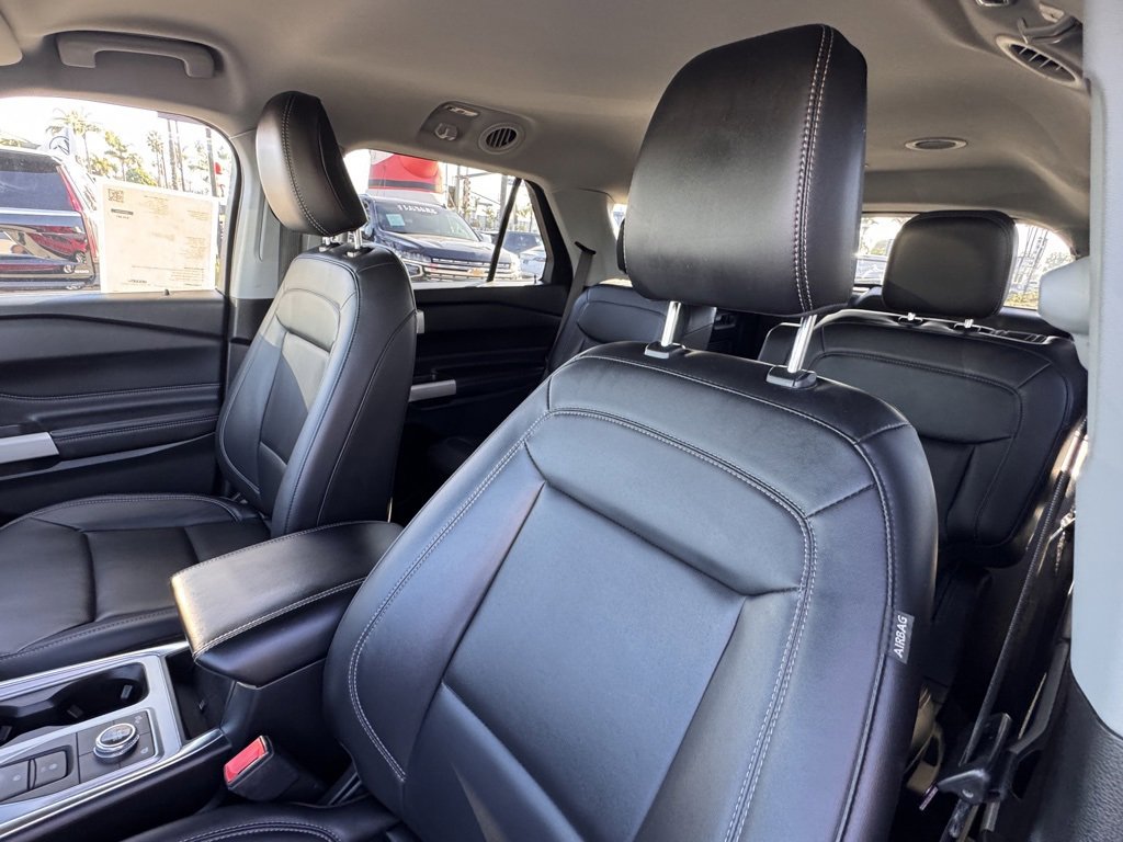 Certified 2022 Ford Explorer XLT w/ Equipment Group 202A image 20